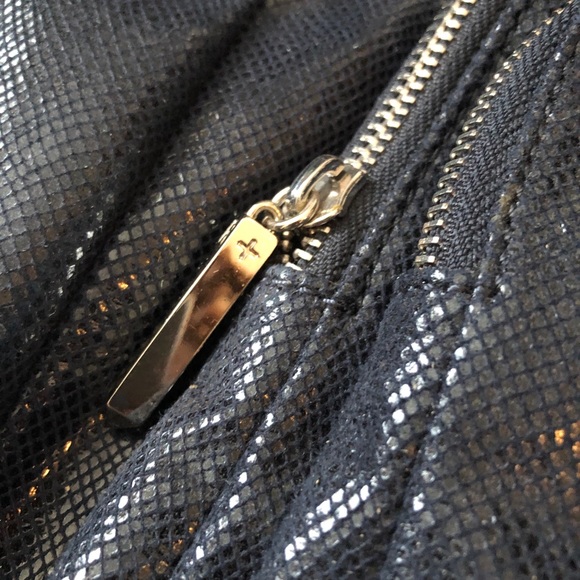 R&J navy handbag tote - Picture 5 of 8